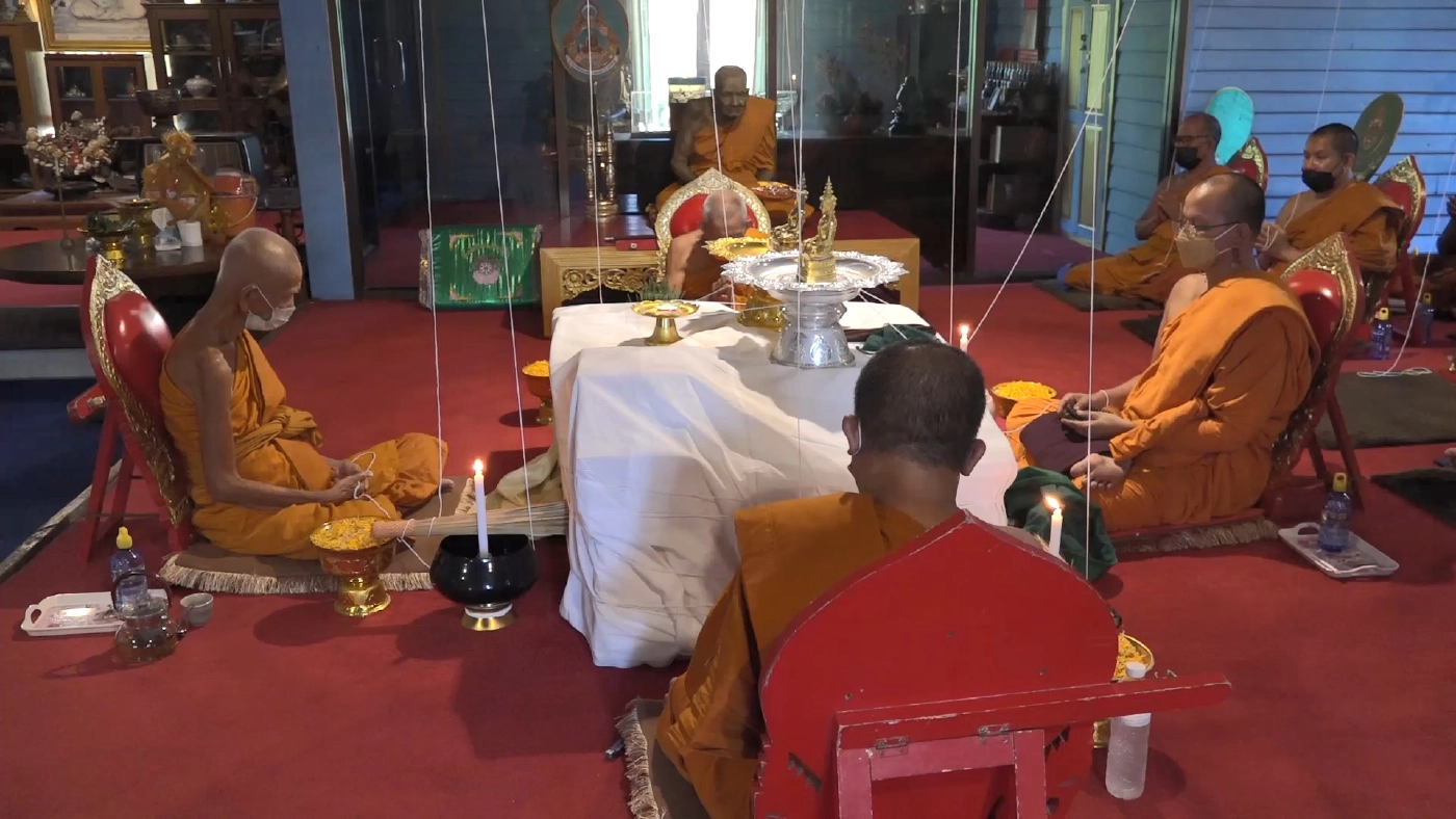 ระดมพระเกจิทำพิธีเสกคนปกเมืองไล่โควิด  คุ้มครองประเทศให้พ้นจากวิกฤต