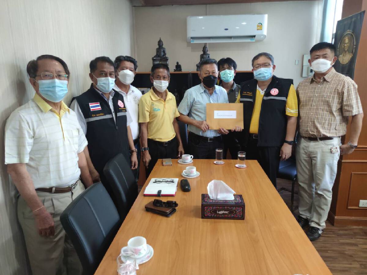 ศก.ทรุดพิษโควิดซ้ำ ปชช.รวมตัวให้ทุบสะพานรถไฟหัวทะเล