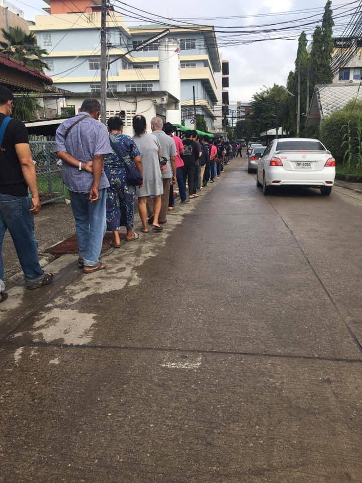 ชาวแม่สอดกว่า2พันตื่นตัว-แห่ฉีดวัคซีนป้องกันโควิด-19