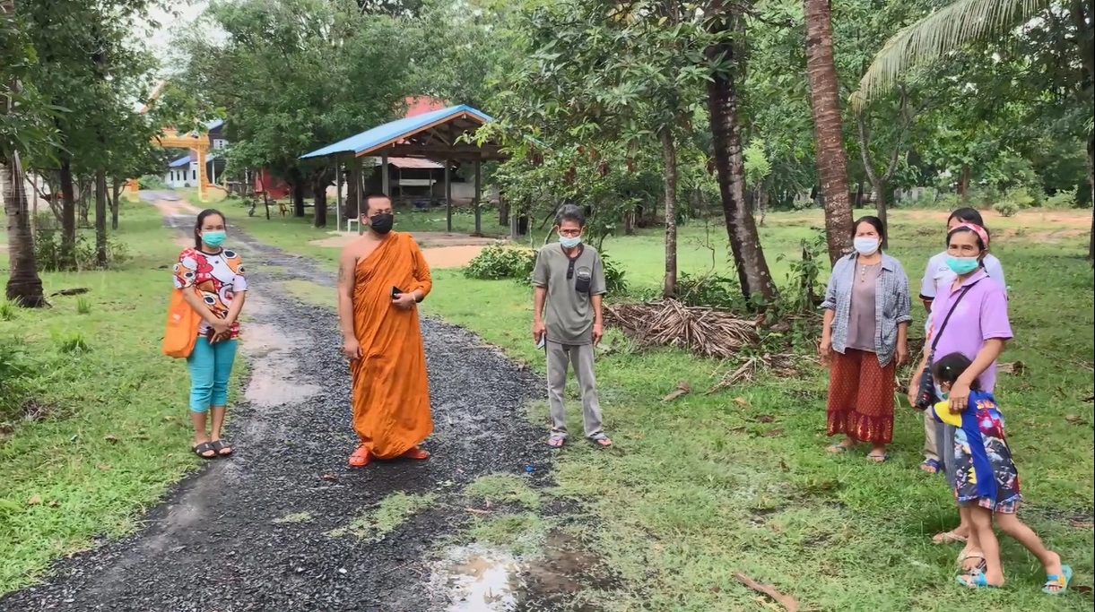 ตร.สอบพยาน โจรสวมหมวกอีโม่งบุกกุฏิทำร้ายเจ้าอาวาสชิงโน๊ตบุ๊ค