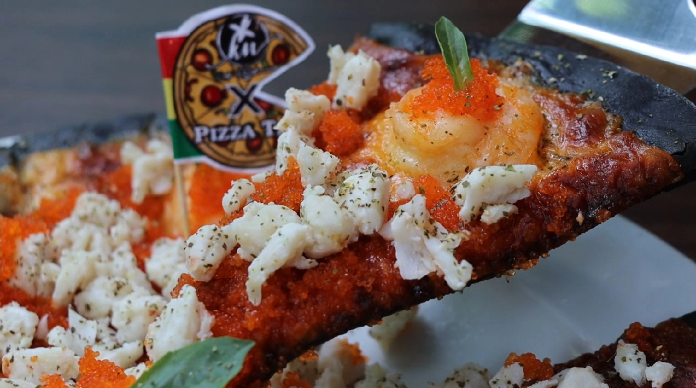 พาไปชิม"พิซซ่า"หน้าปูไข่แป้งชาโคล- 1 เดียวในเมืองพิษณุโลก