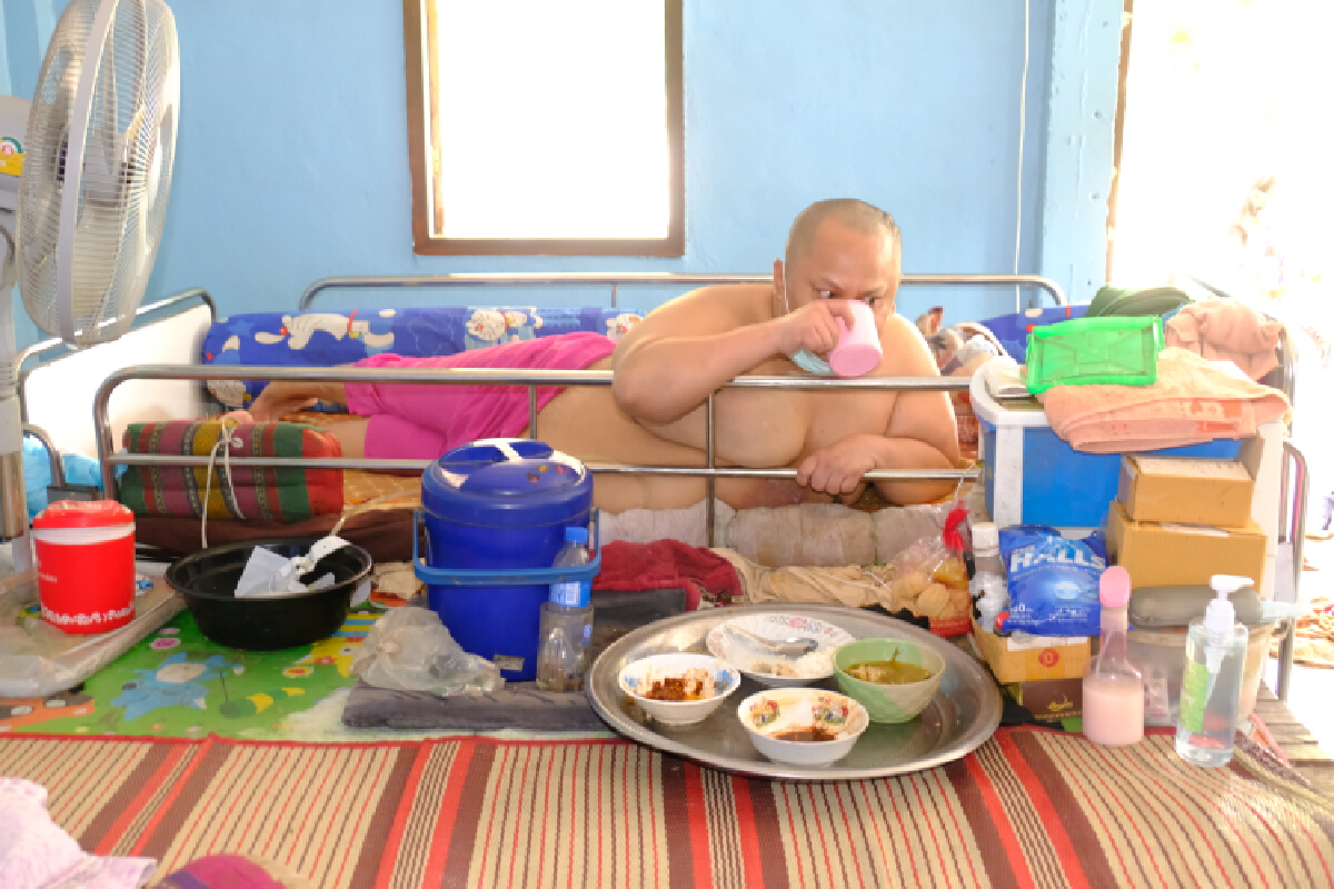 หนุ่มกำแพงเพชร"ร่ำไห้"น้อยใจในโชคชะตา-แม่ดูแลลูกติดเตียง25ปี