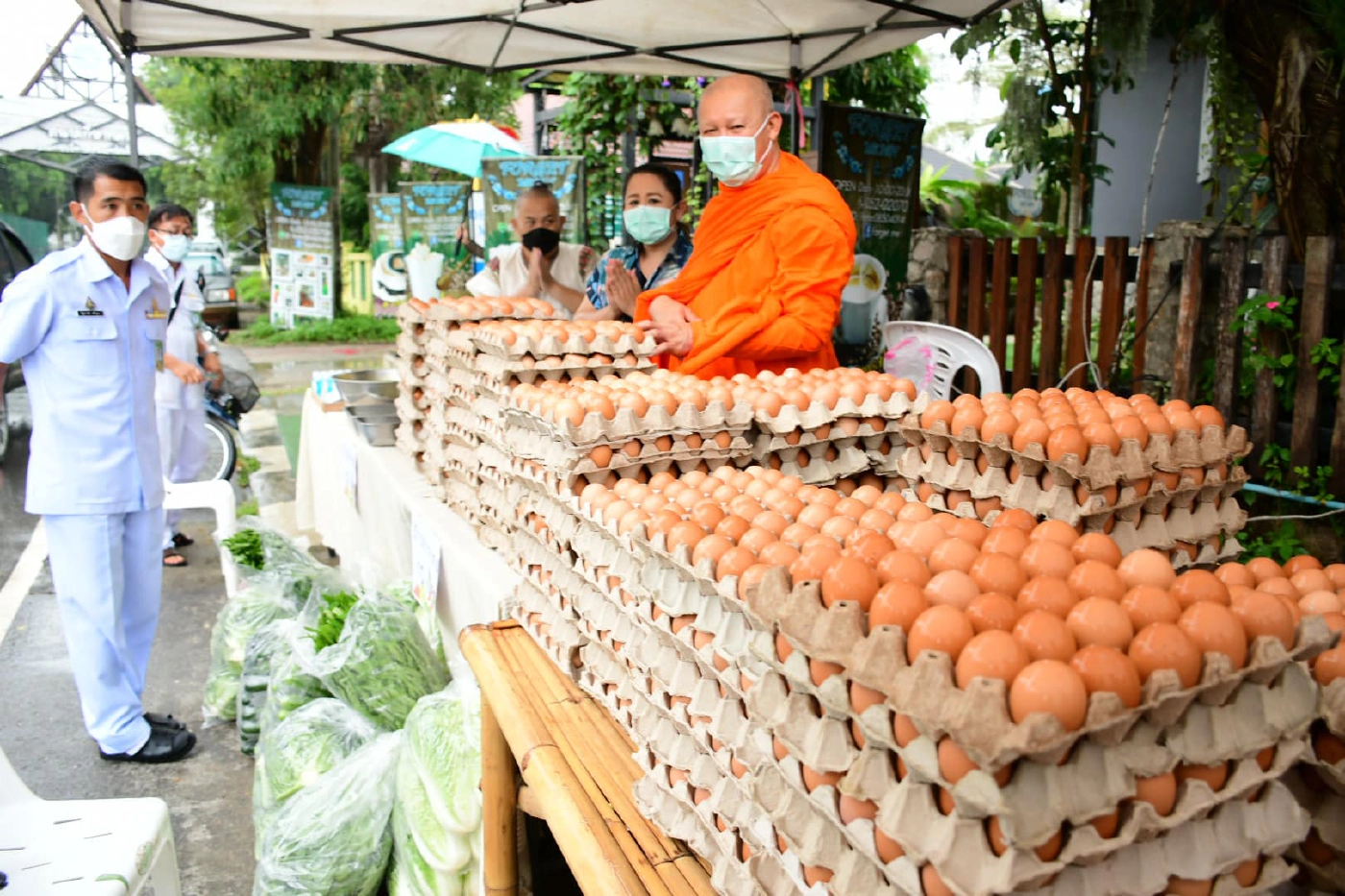 “ข้าวแกง 10 บาท”ช่วยเหลือชาวบ้านบรรเทาโควิด