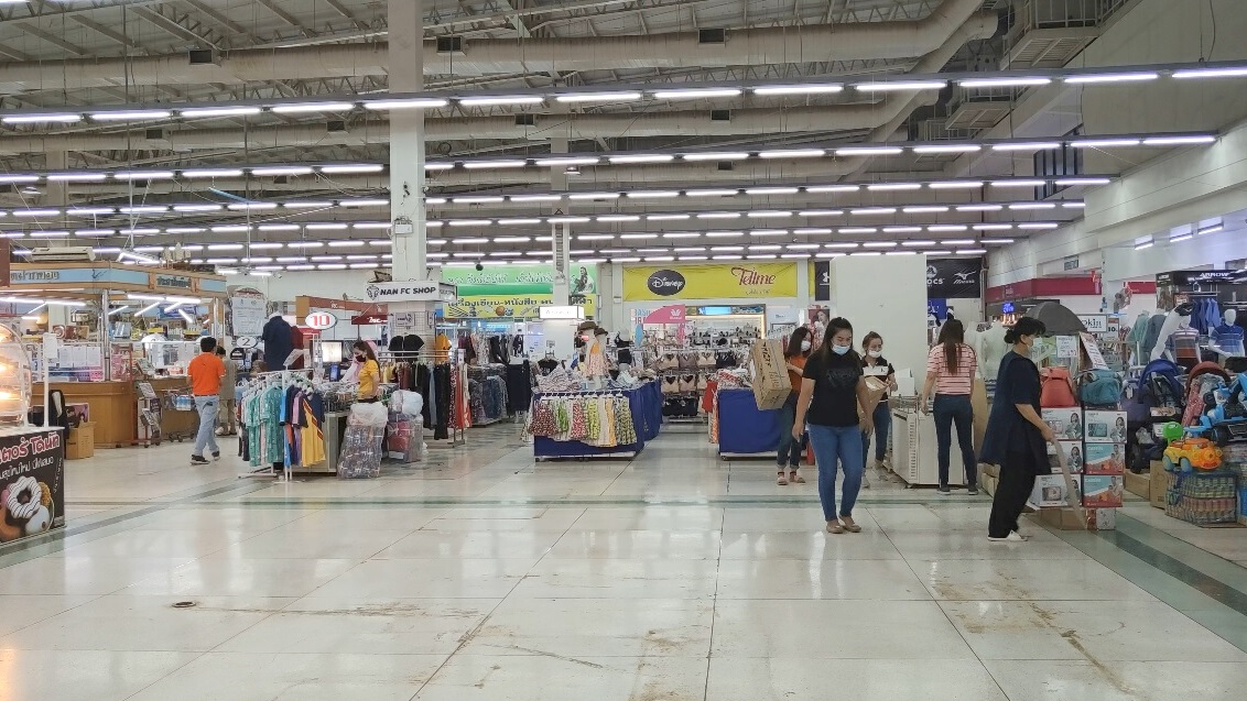 ห้างท้องถิ่นน่าน-ร้องรัฐจัดสรรวัคซีนฉีดพนักงาน300ชีวิต