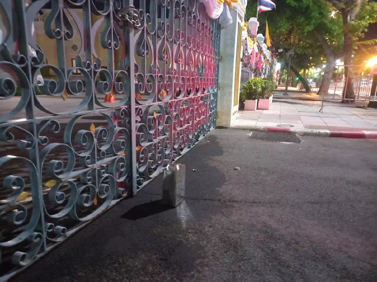 รวบแล้ว! อดีตทหารเกณฑ์ราดน้ำมันประตูทำเนียบฯ ประท้วงหาเตียงให้พ่อไม่ได้