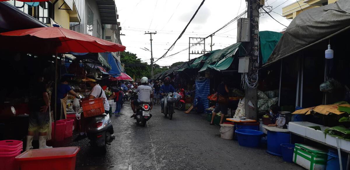 ทน.เชียงใหม่สั่งตั้งจุดคัดกรองตลาดเมืองใหม่สกัดโควิด 