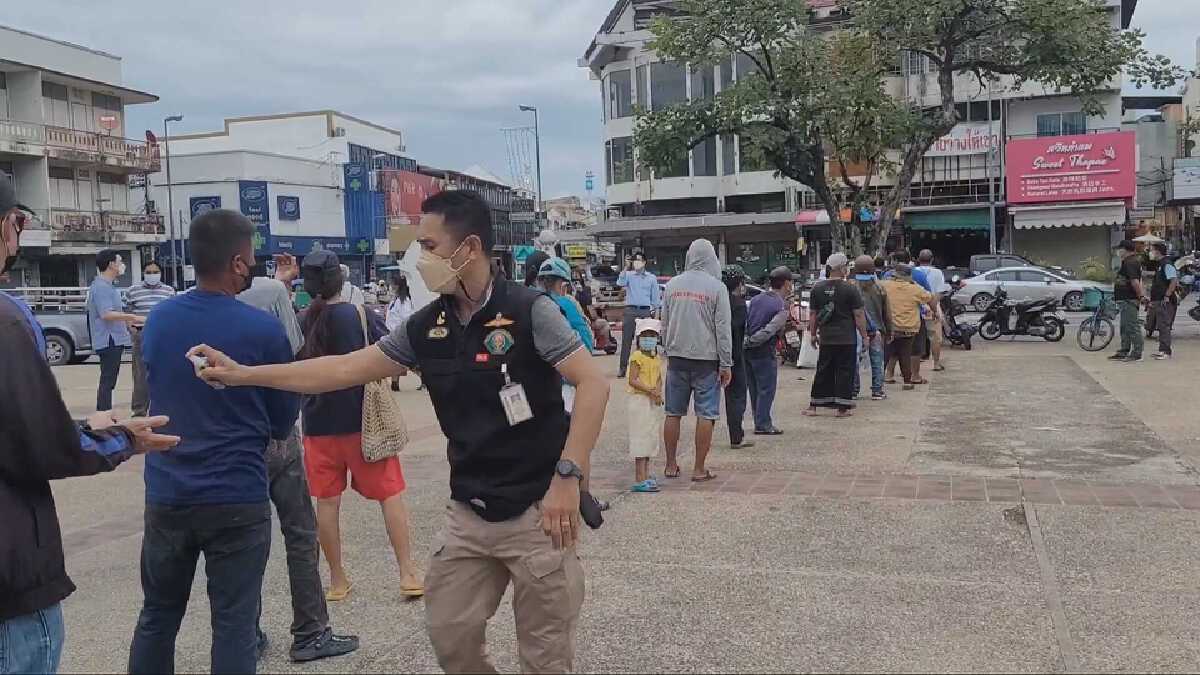 ทน.เชียงใหม่จัดระเบียบแจกอาหารผู้รับผลกระทบโควิด-19