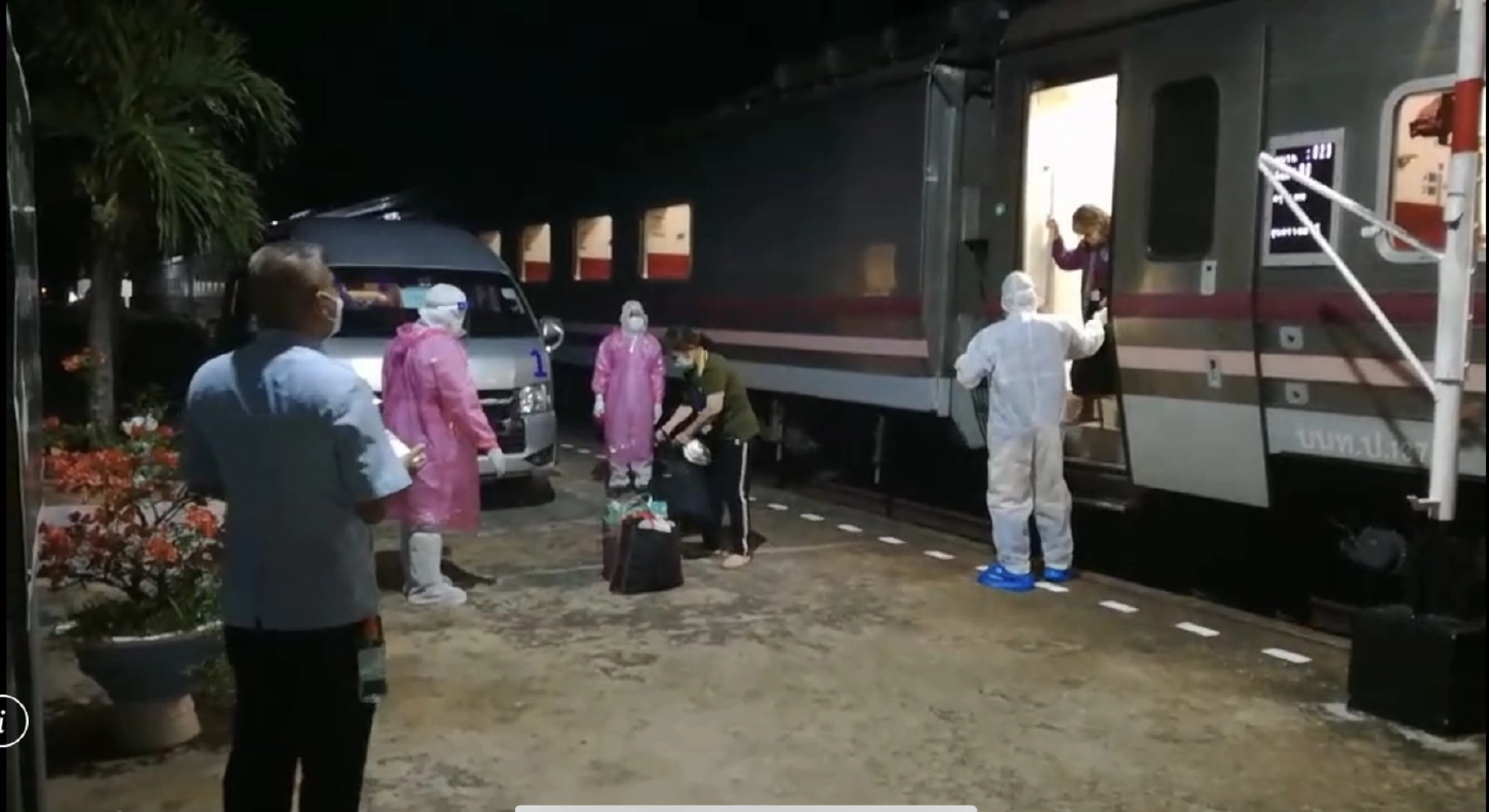 ธารน้ำใจอาสาพากลุ่มเสี่ยงกลับบ้าน 63 คนฟรี