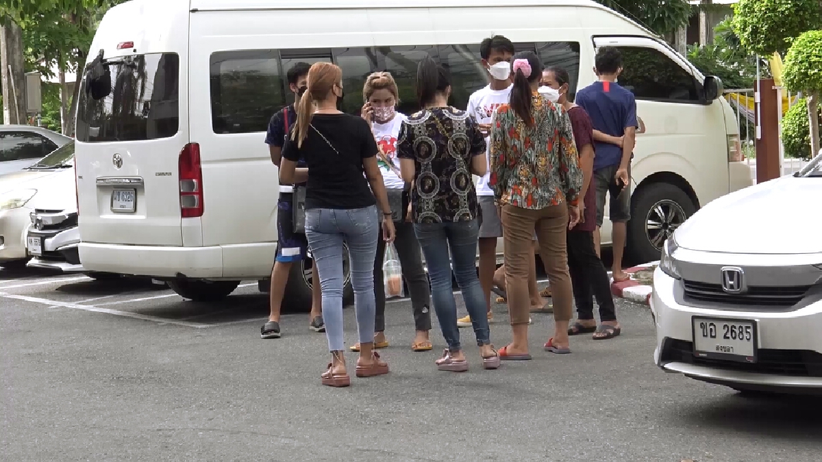 ผวา!!ผลตรวจปาร์ตี้ริมสระเกาะยอติดเชื้อโควิด-19 จำนวน 5 คน เร่งสอบไทม์ไลน์