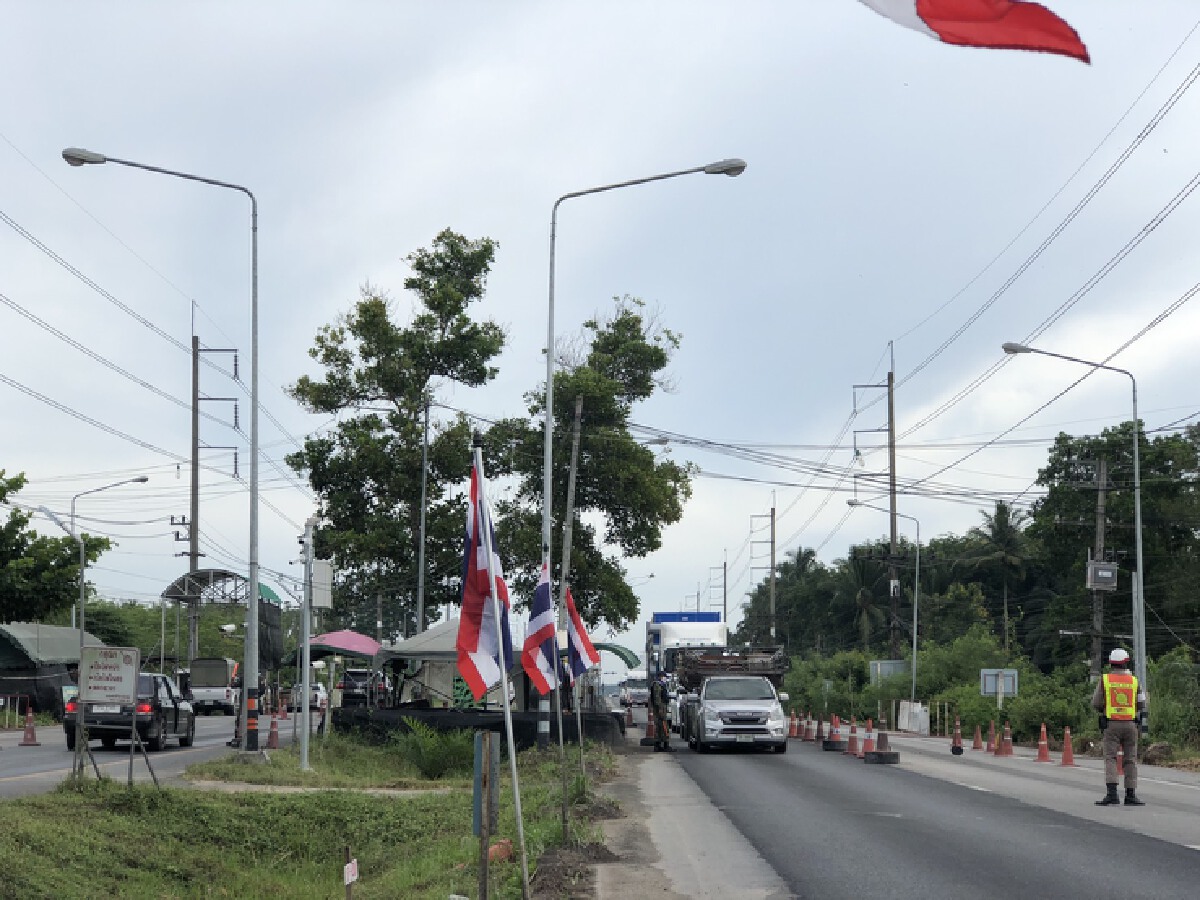 รวบตำรวจยศ ส.ต.อ. สภ.ท่าธง ซุกยาบ้าคาด่านควนมีด อ้างแค่รับฝาก