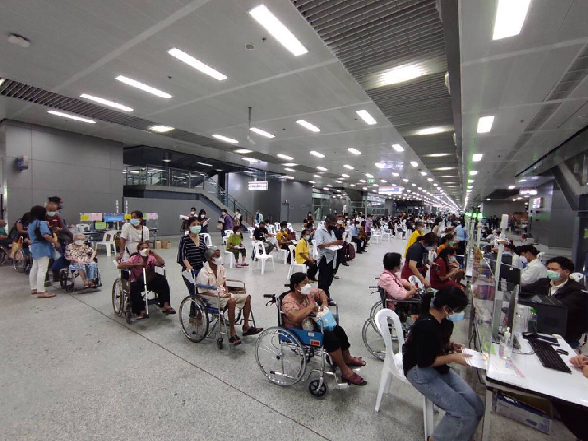 เช็กเลย! ศูนย์​ฉีดวัคซีน​กลางบางซื่อ​ ปรับ​ขั้นตอนรับวัคซีนใหม่​ ลดแออัด