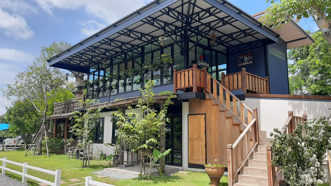 โควิด-19 พ่นพิษ ปรับเปลี่ยนค่ายมวย ให้เป็นร้านกาแฟสุดชิค!