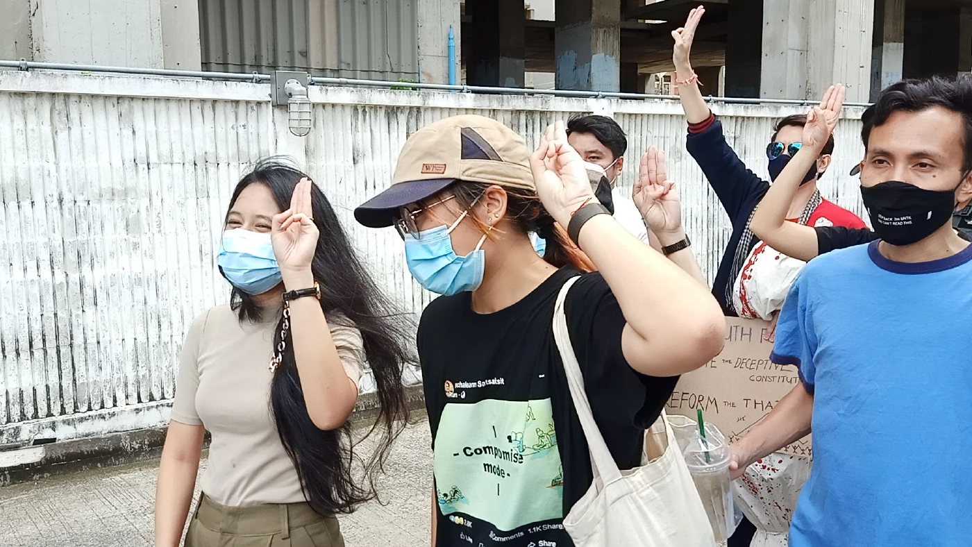 ส่งฟ้องน้องมายด์กับพวกรวม 12 คน คดี112-116ชุมนุมหน้าสถานทูตเยอรมนี