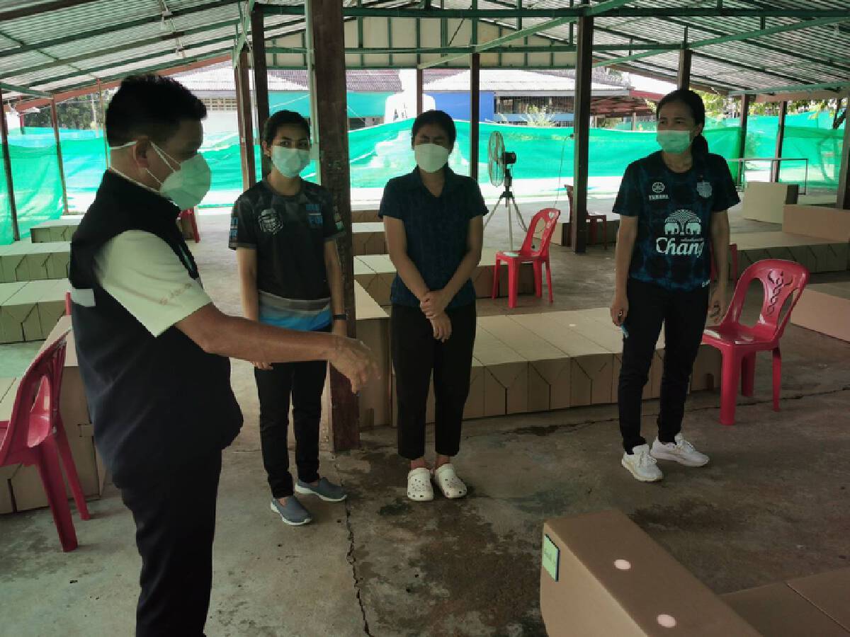 ตั้งโรงพยาบาลสนามในวัดรองรับผู้ติดเชื้อโควิดคลัสเตอร์ปลาส้ม