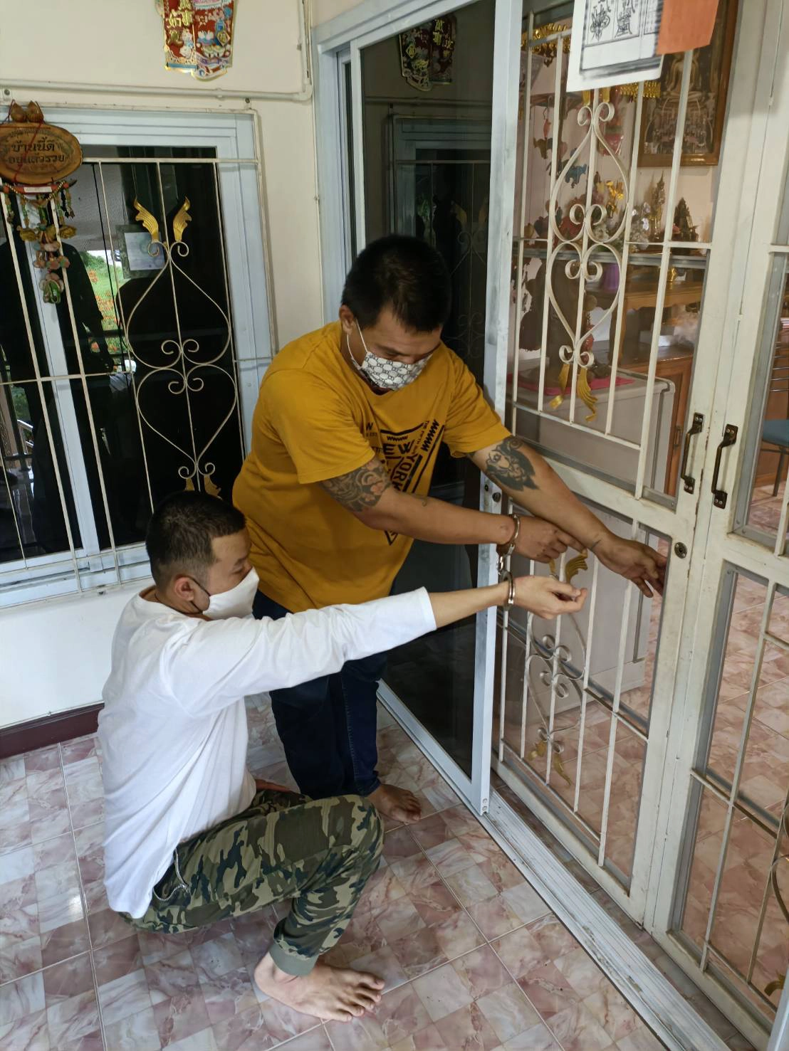 รวบ 2 โจรไม่เข็ด พ้นโทษมาฉกตู้เซฟกลับไปนอนในคุกอีกรอบ