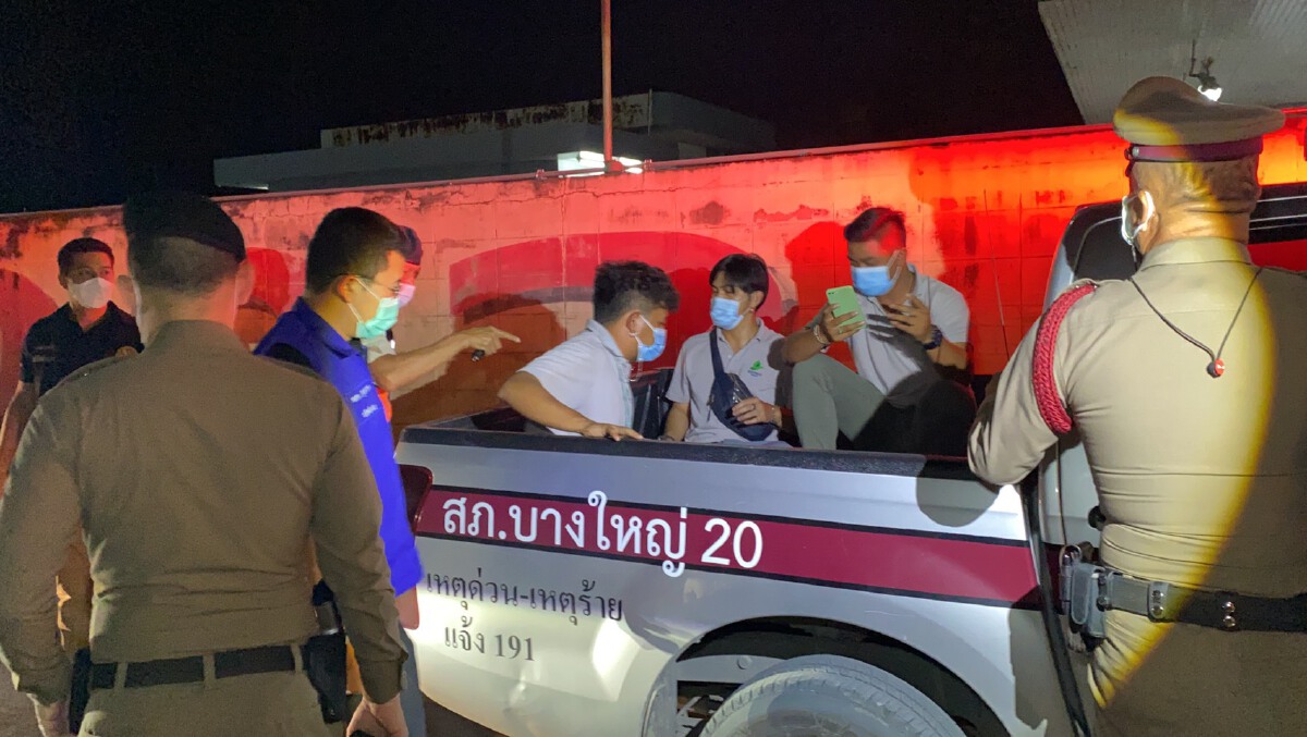 เคอร์ฟิวพบ 3 นักดื่มนั่งดริงก์ท้ายกระบะให้วิดพื้น 20 ครั้งก่อนปล่อยกลับ