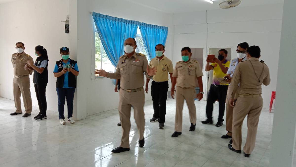 ผู้ว่าฯโคราชสั่งทุกอำเภอหาที่ทำโรงพยาบาลสนามรับผู้ป่วยที่กำลังล้น
