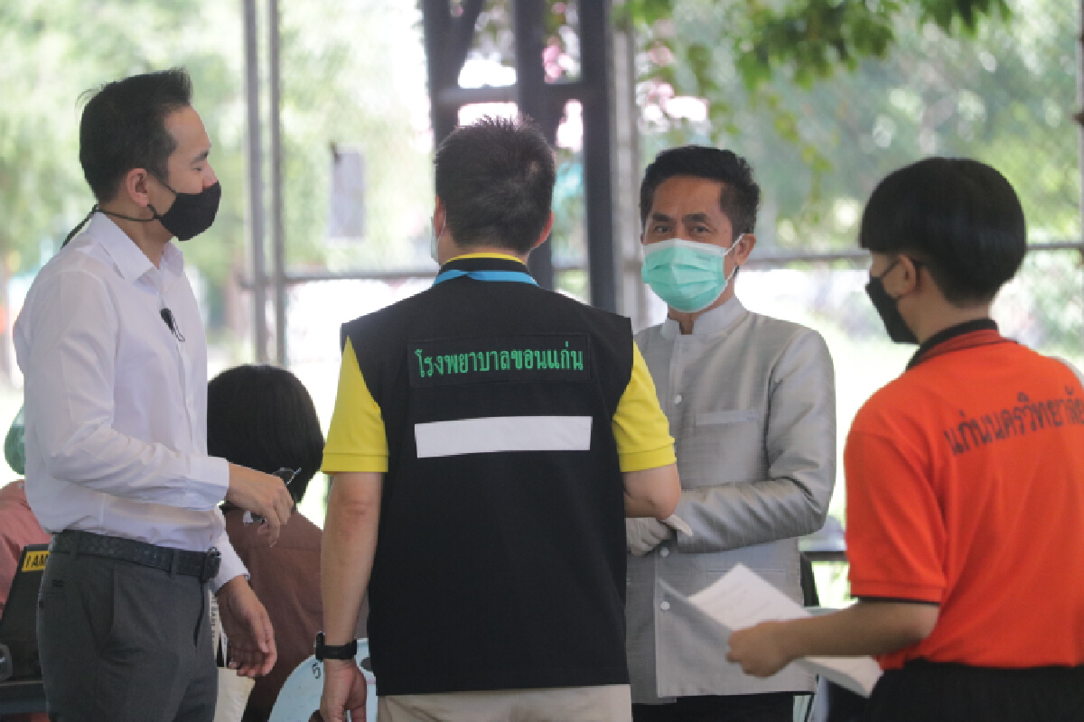 ตรวจเชิงรุกโควิด-19 กลุ่มเสี่ยงลูกค้าร้านไดโนชา 200 ราย
