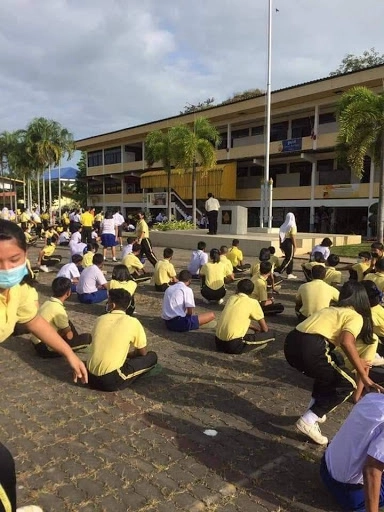 สั่งฟ้อง 15 กรรม อดีต ผอ.รร.เทพาล่วงละเมิดเด็ก-ชักปืนหน้าเสาธง