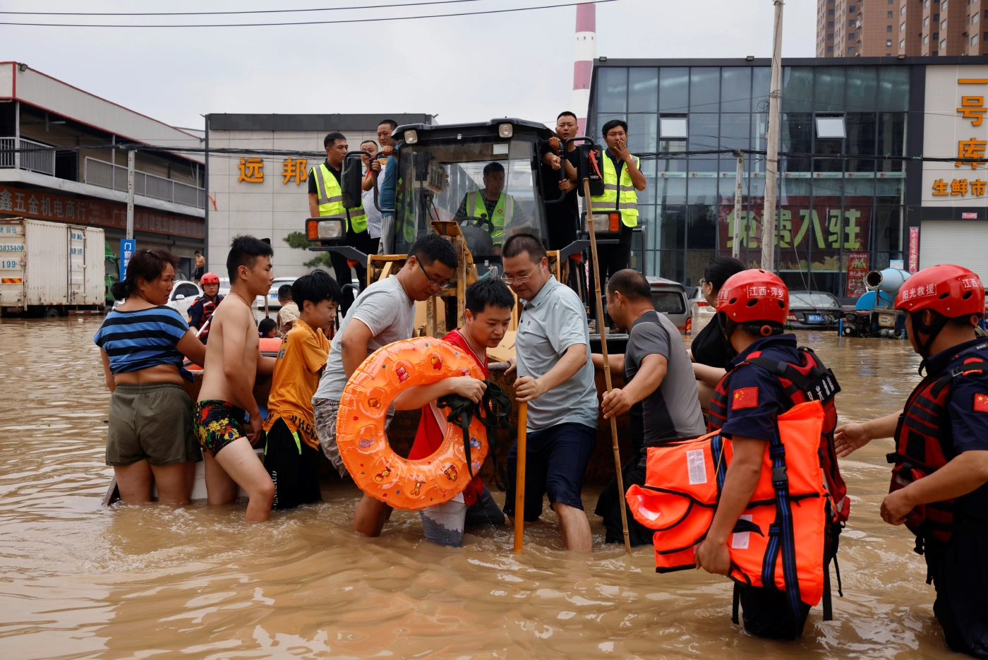 "น้ำท่วมเหอหนาน" ดับแล้ว 33 สูญหาย 8 ราย จีนทุ่มงบเร่งช่วยเหลือประชาชน