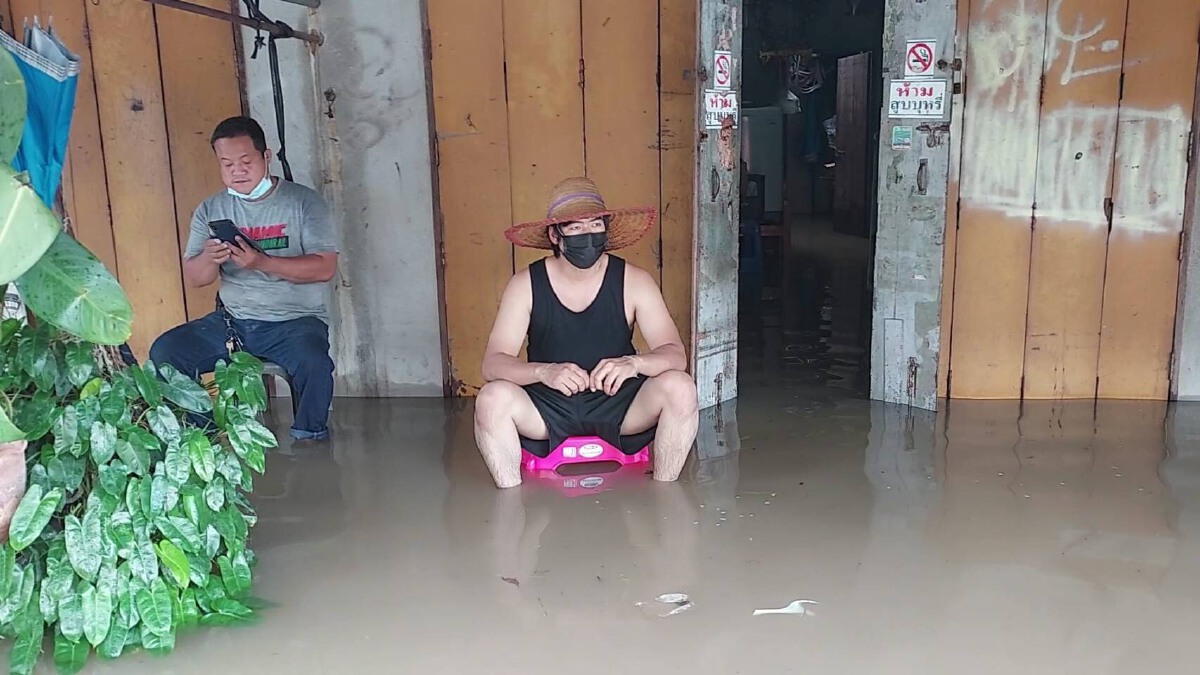 “แม่สอด”จม“บาดาล”-ฝนถล่มทั้งคืน-เร่งเก็บข้าวของ
