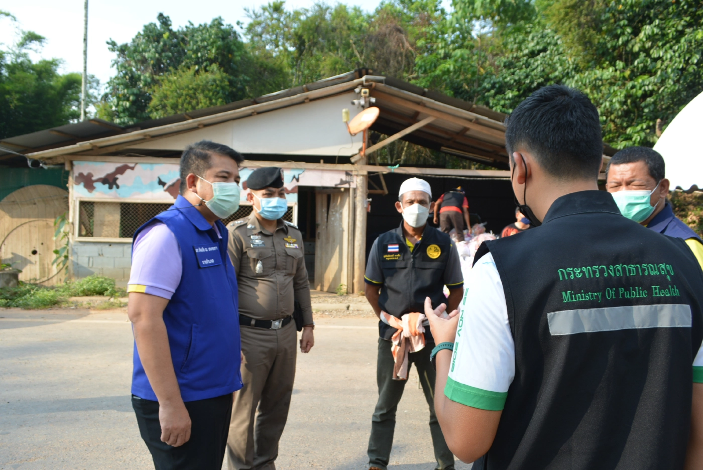 เบตงสั่งปิดหมู่บ้าน หลังพบผู้ติดเชื้อ 26 รายรอลุ้นผลอีก 80 ราย