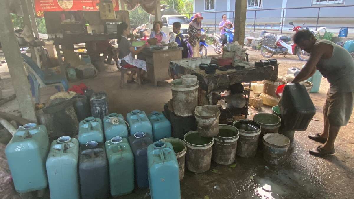 ฝนกระทบผลผลิต ดันราคาน้ำยางทะลุ50บาท