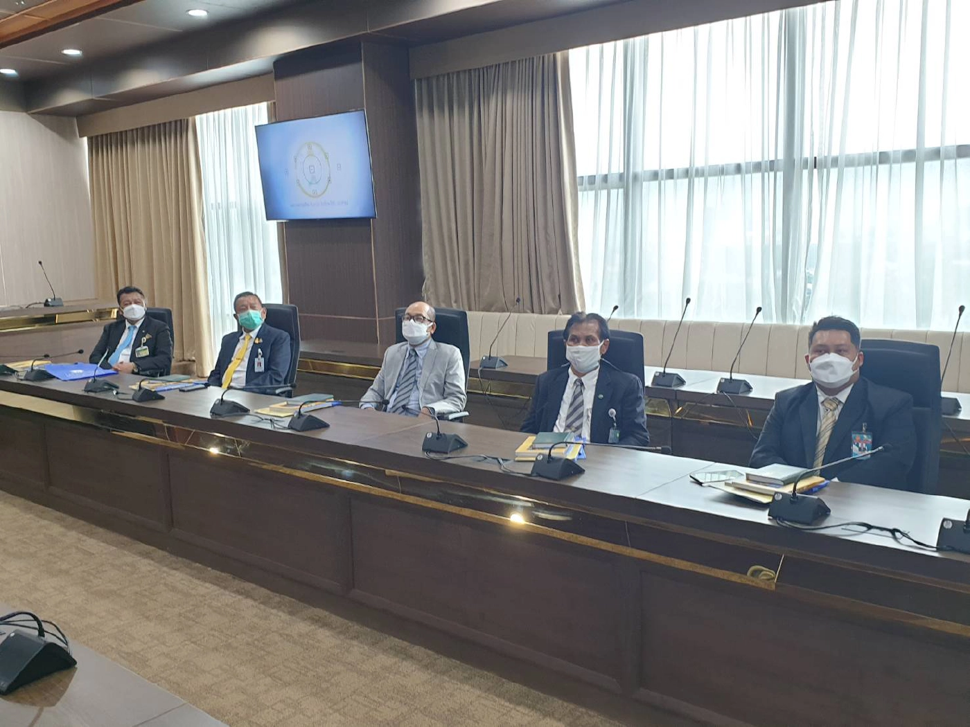 วุฒิสภามอบโล่"ทำดี มีคนรู้"ให้เลขาธิการแพทยสภาสร้างคุณประโยชน์ด้านสธ.