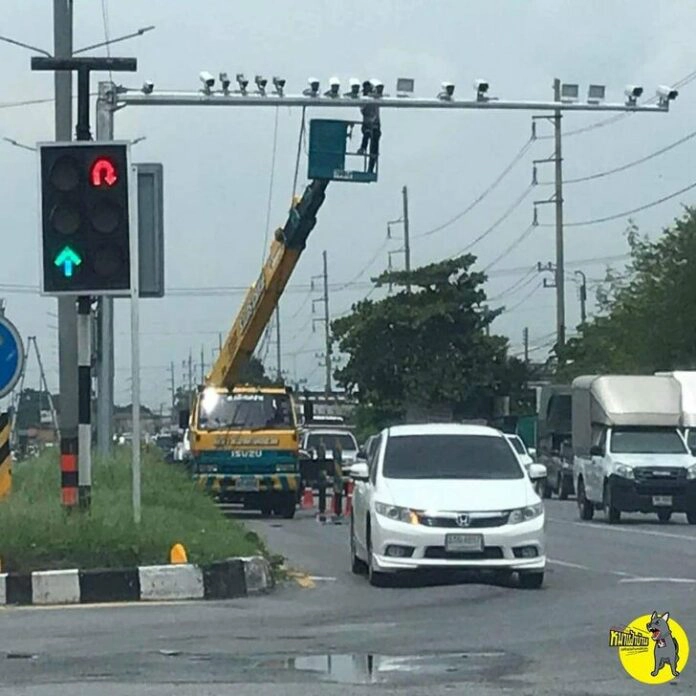 ตร.ทางหลวง แจงติดตั้งกล้องจับภาพจราจร 14 ตัว แยกไฟแดงรังสิต – บางบัวทอง