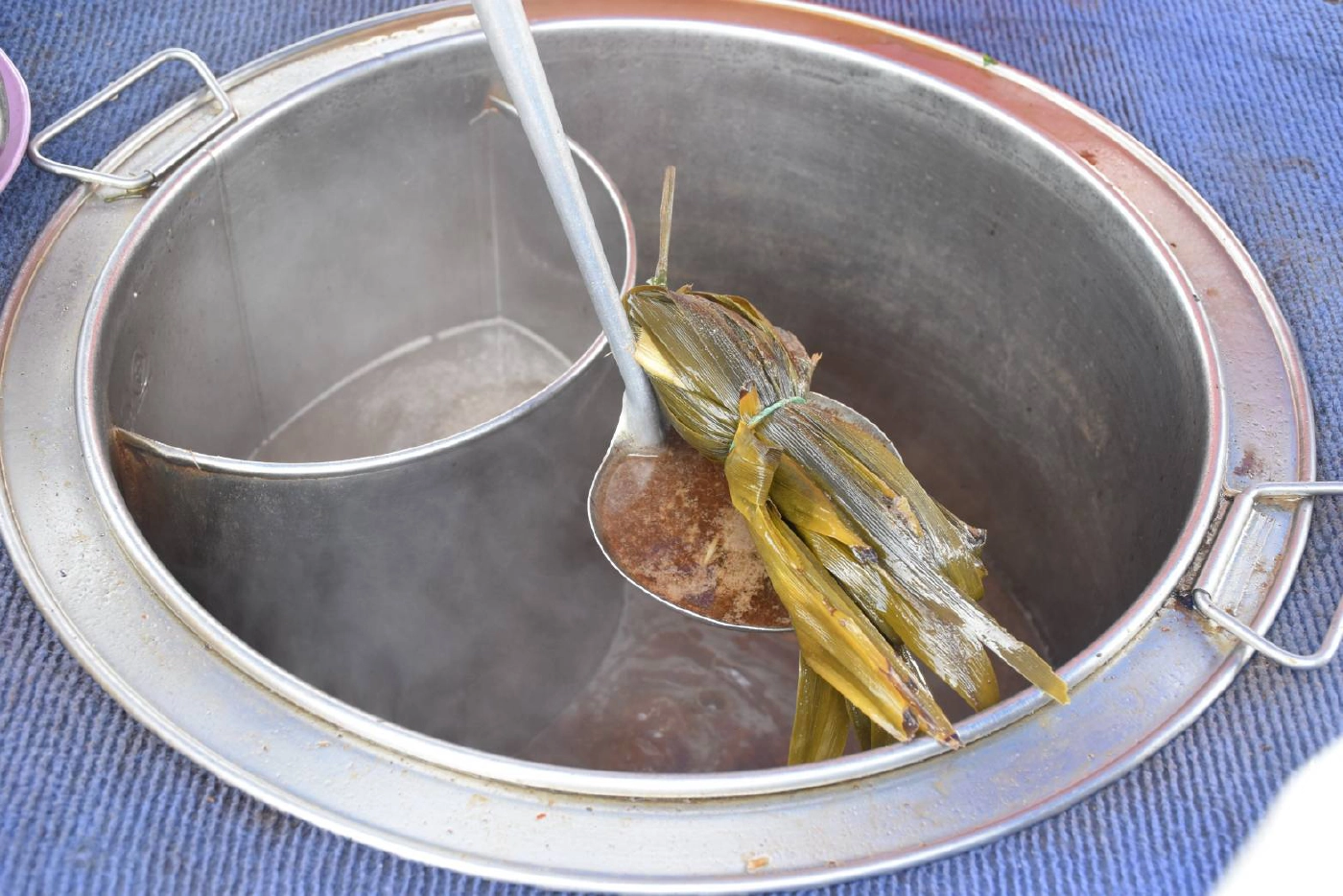 "ก๋วยเตี๋ยวเรือพ่วง"เหมือนยกร้านไว้บันไดบ้าน