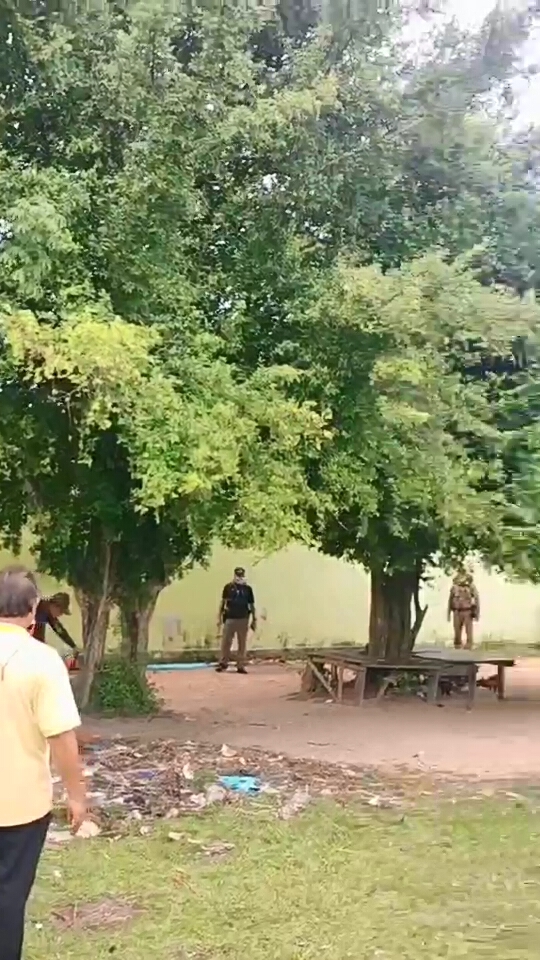 จบดราม่าโค่นต้นข่อย หอบดอกไม้ ขอโทษ ผกก.สภ.บางกล่ำ