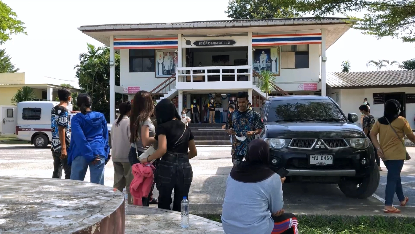 คุมตัวแก๊งปาร์ตี้วันเกิดส่งศาลลุ้นผลตรวจโควิด 61 คน พร้อมดำเนินคดี 3 ข้อหา