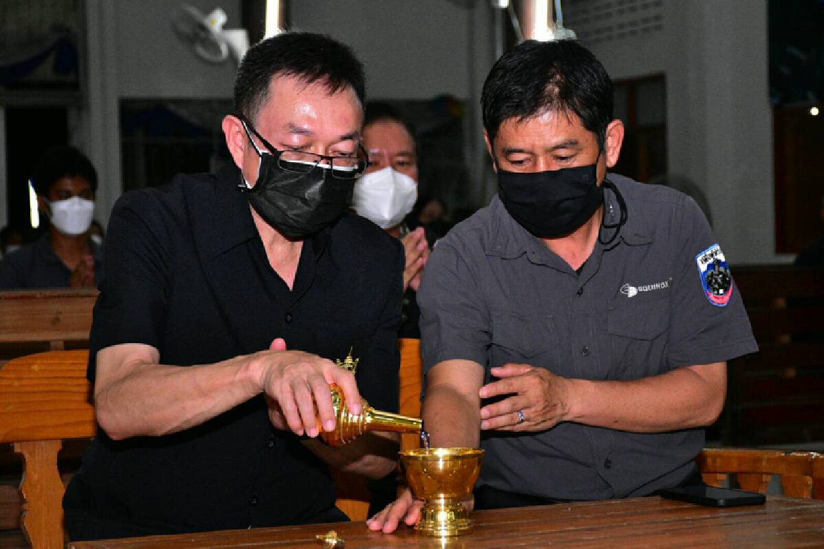 สมเกียรติ พิธีรดน้ำจนท.พิทักษ์ป่า เสียชีวิตขณะลาดตระเวน