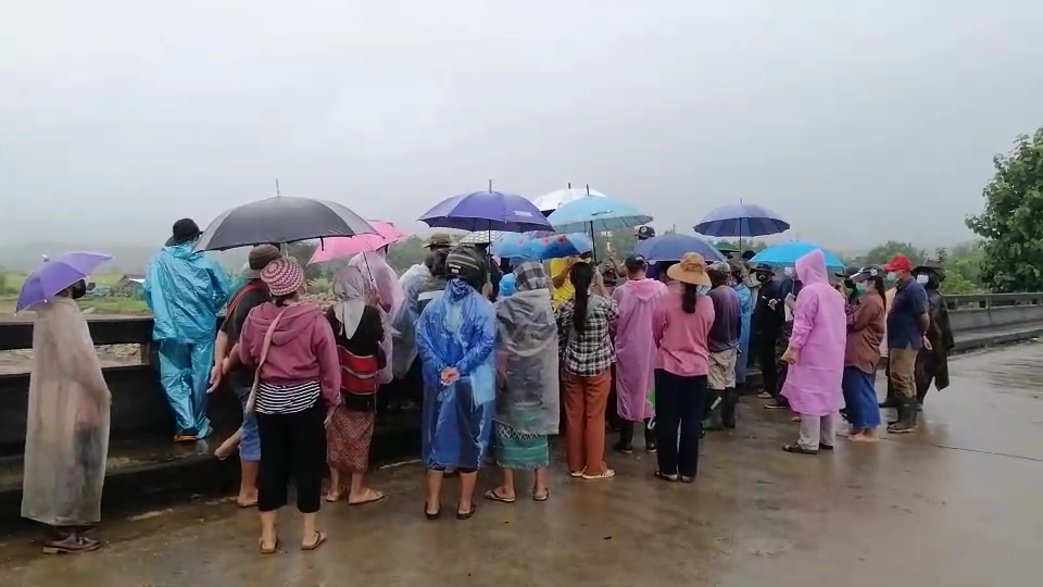 ชาวแม่สะเรียงร้องสร้างพนังกั้นน้ำ-ทำน้ำเปลี่ยนทิศกัดเซาะที่ดิน