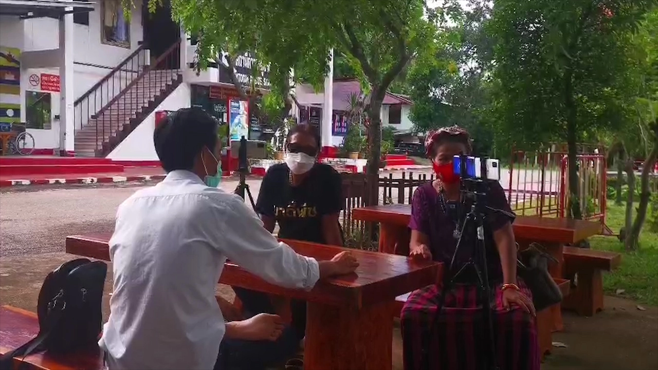 ลุงพลตบรูป ผบ.ตร. โชว์เอฟชี ขณะเข้าขอเลื่อนสอบปากคำ