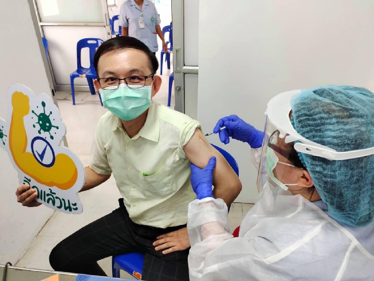 เชียงใหม่เร่งฉีดวัคซีนไฟเซอร์ให้บุคลากรการแพทย์  10,320 โดส 