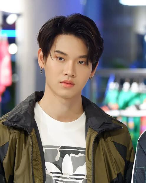 "หยิ่น อานันท์" ไม่ตกขบวนหยิบวลีเด็ด“เพนกวิน”โพสต์ฟาดฝากให้คิด
