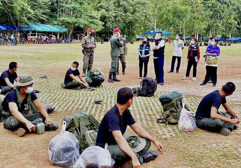 อึ้ง!ตร.นายสิบจบใหม่ ติดโควิด 335 นาย ในค่ายฝึกที่ประจวบฯ