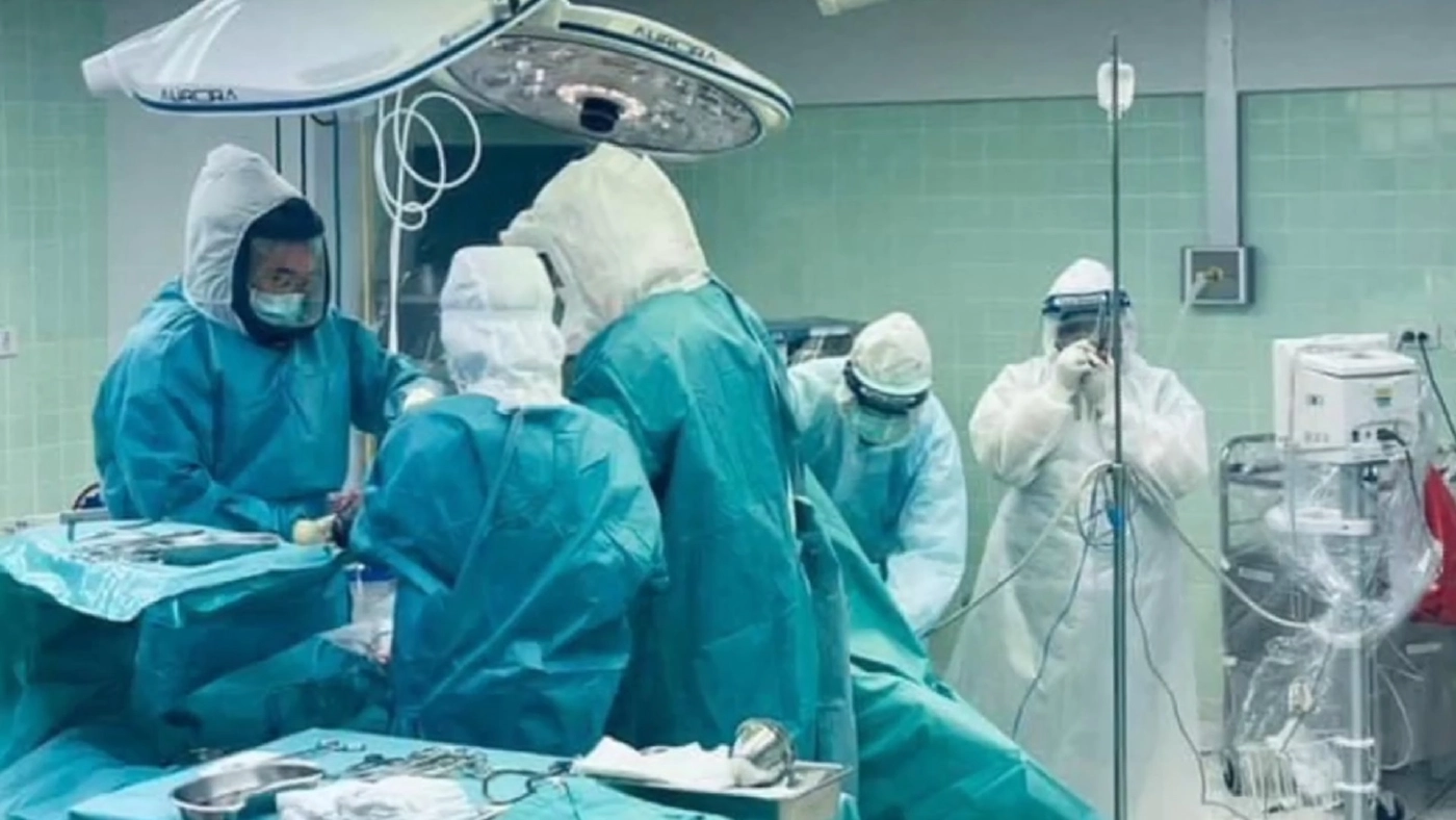 รพ.วชิระภูเก็ต ผ่าคลอดหญิงชาวเมียนมาติดโควิดสำเร็จ ปลอดภัยทั้งแม่และลูก