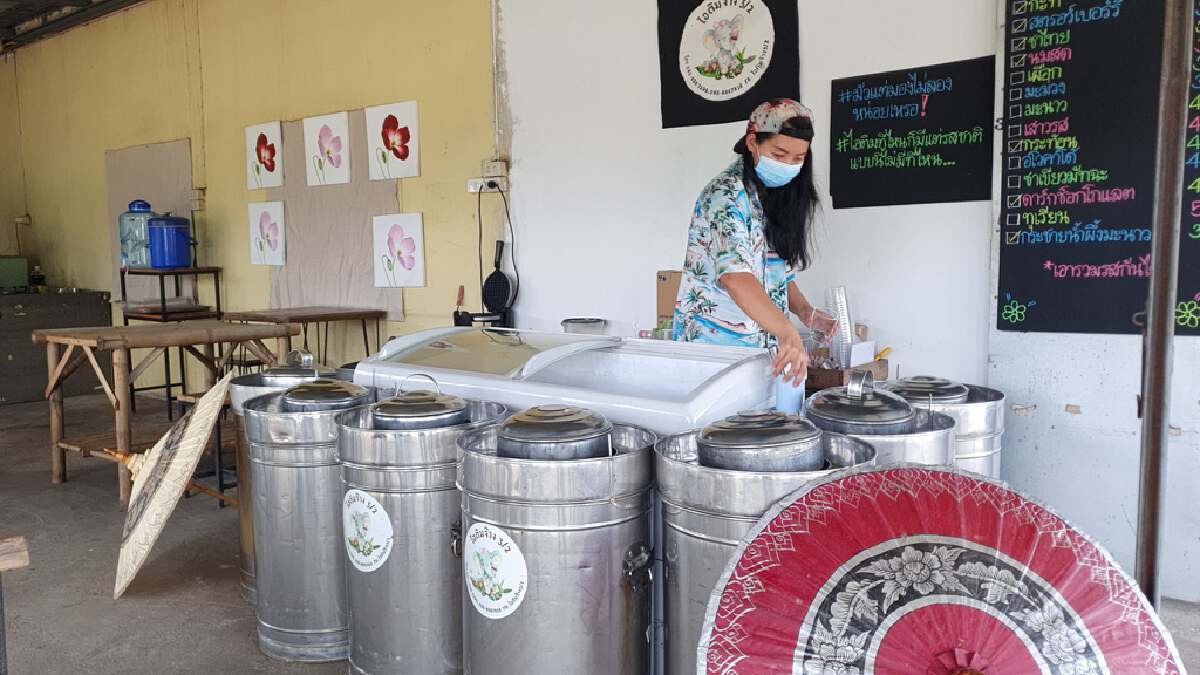 เกาะกระแสฮิตต่อคิวกิน "ไอศกรีมกระชายน้ำผึ้งมะนาว"