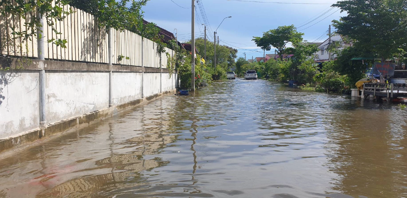 ชาวบ้านเมืองเอกบางปูร้องขอความช่วยเหลือด่วนหลังจมน้ำมานาน 3 วัน