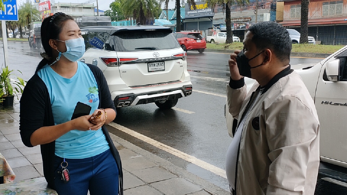 สุดสงสาร บางแก้วเพศเมียถูกปล่อยทิ้งหน้าร้านอาหารยืนตากฝนรอเจ้าของ5วัน