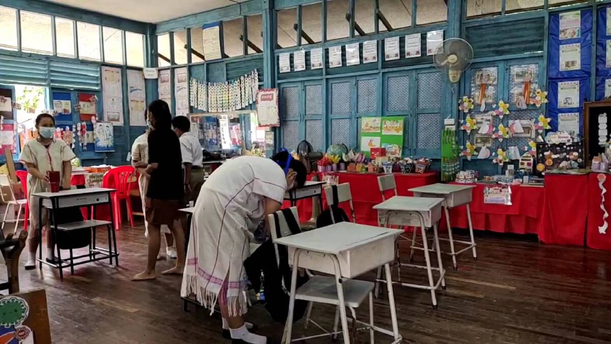 ยันเด็กหยุดเรียนกักตัวไม่ผิด-สั่งสอบรองผอ.ขู่เด็ก