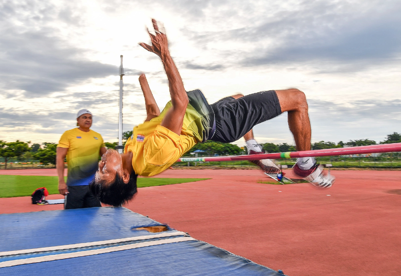 อังคาร ชะนะบุญ นักกระโดดสูงคนพิการทีมชาติไทย