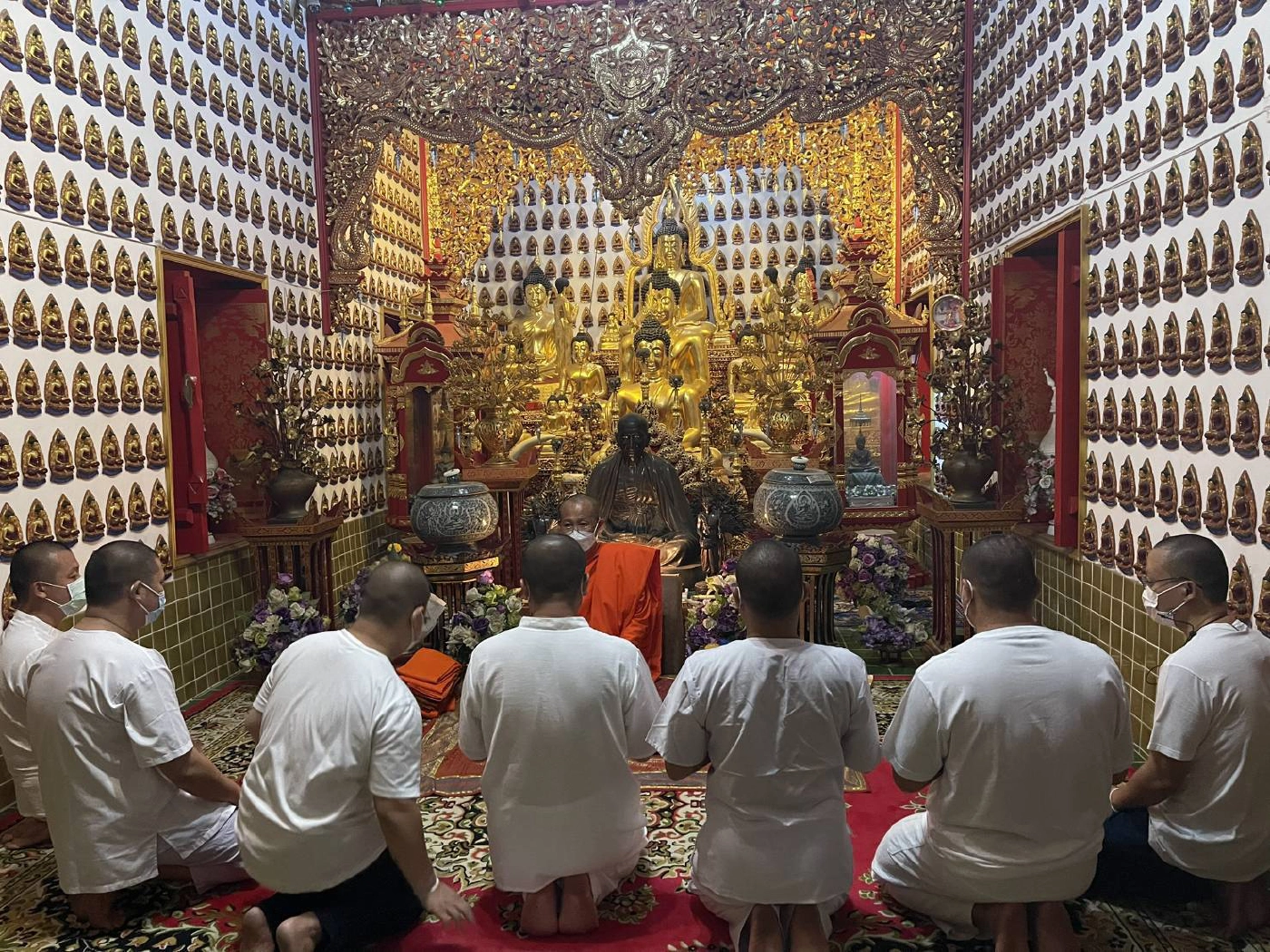 สึกแล้ว! แก๊งค์ปาร์ตี้หมูกระทะ-ซดเบียร์