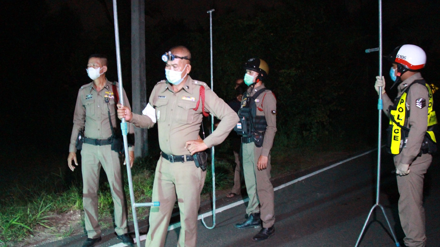 หนุ่มเมาเหล้าคลั่งอาละวาดทำลายของ ตบหลานวัย11ขวบ-ทุบรถตร.