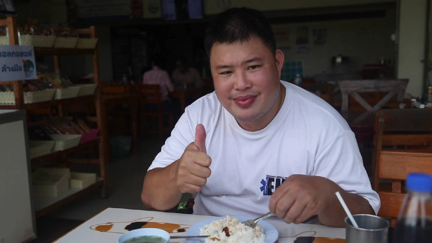 อิ่มอร่อยร้านข้าวแกง 30 หม้อ-ครึ่งวันหมด