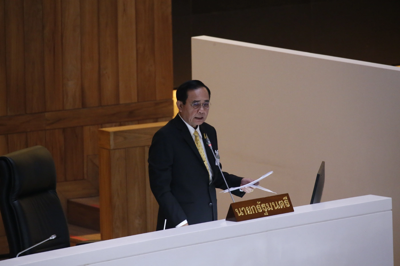 “นายกฯ”  นำถก “ครม.” ก่อนอภิปรายไม่ไว้วางใจ คาดกำชับรัฐมนตรีเตรียมตอบโต้