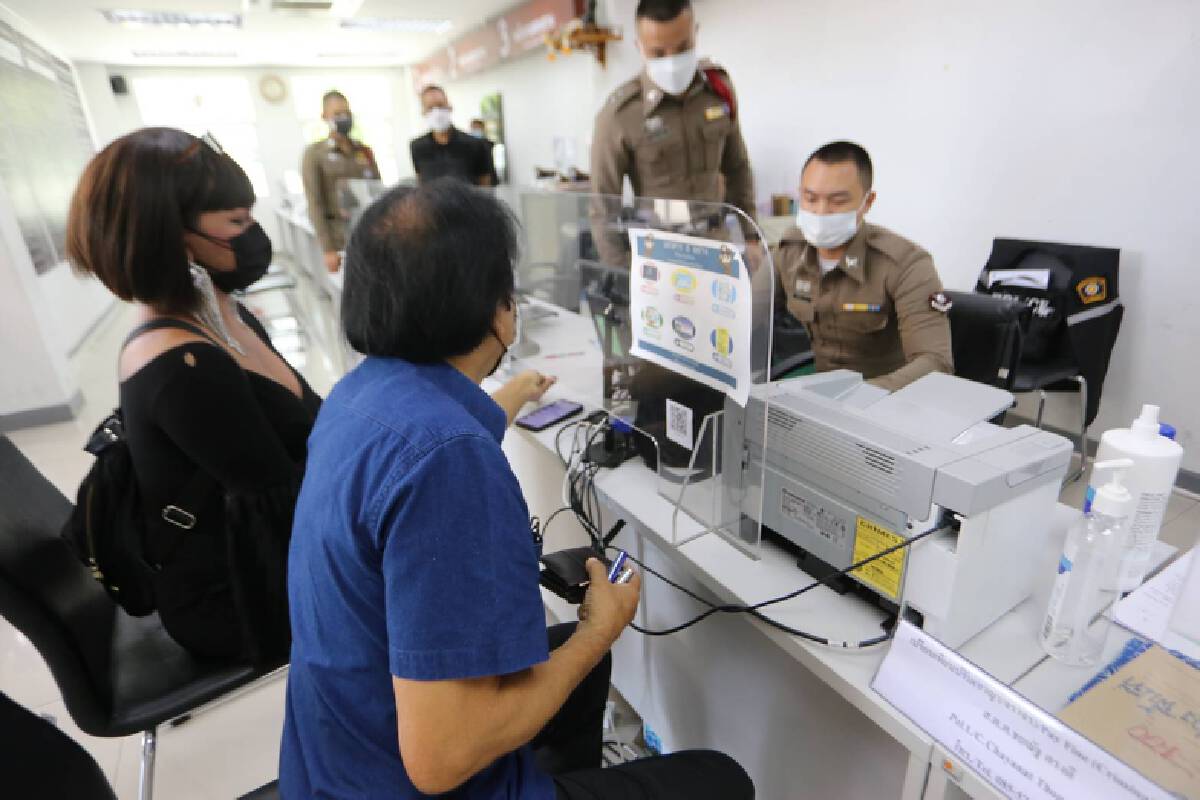 หมอทศพร-น้องปลาทู ร้องเอาผิดกลุ่มบุคคลดูถูกแต่งกาย