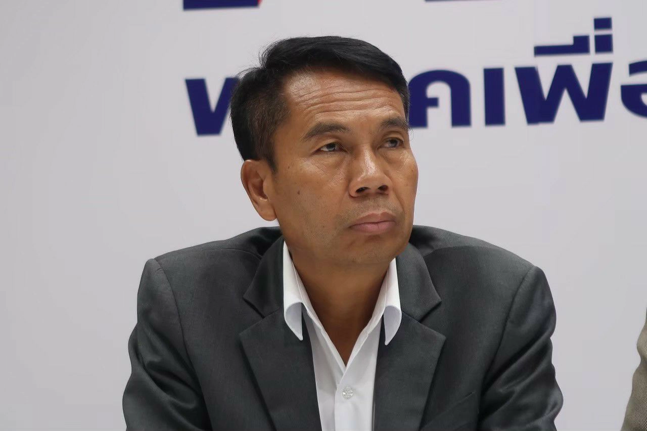 "สุทิน"ขอปชช.ร่วมยกมือซักฟอกรัฐนอกสภาฯไล่ประยุทธ์